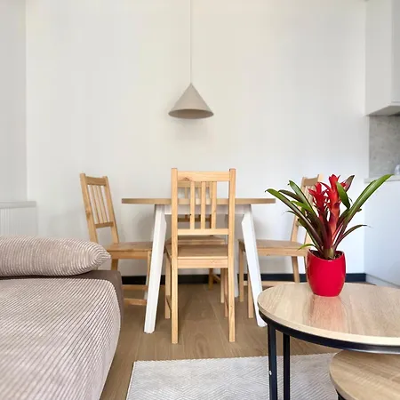 Cozy Szeligowska With Free Parking Apartamento